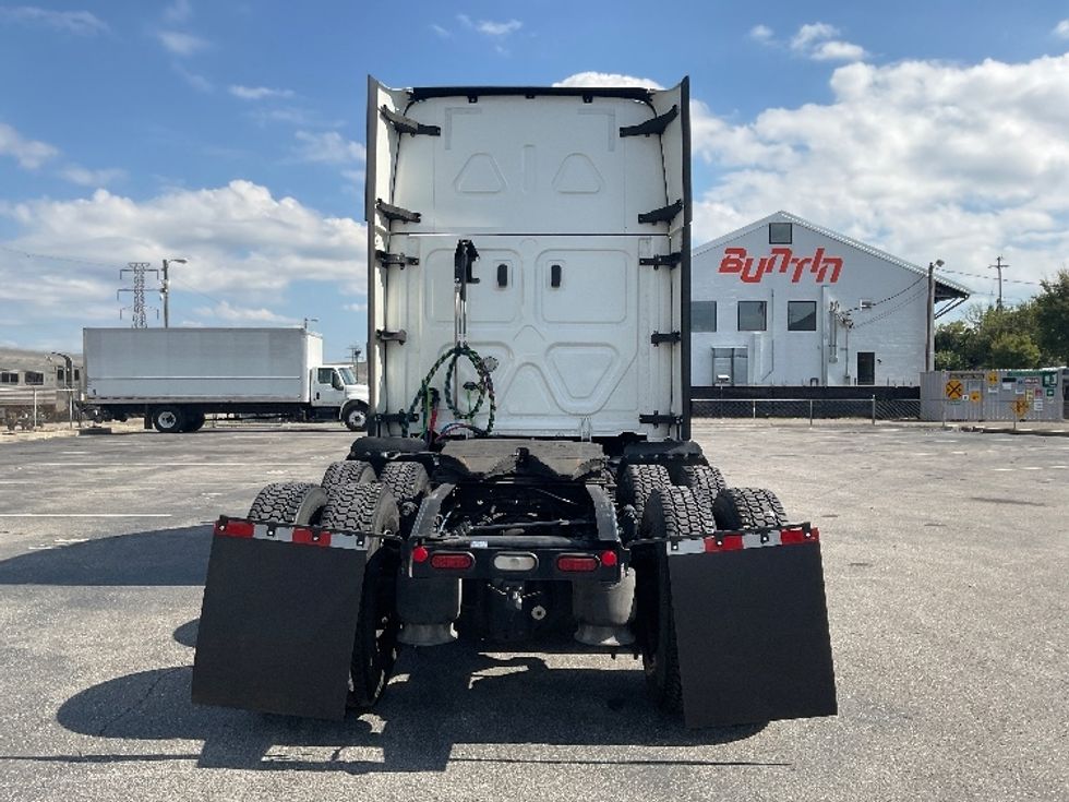 Sleeper Tractor-Heavy Duty Tractors-Freightliner-2022-T12664ST-Nashville (Mount Juliet)-TN-459,457\n\t\tmiles-$ 74,250 - Image 6