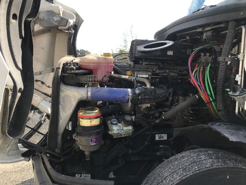 Sleeper Tractor-Heavy Duty Tractors-Freightliner-2022-T12664ST-Newport News-VA-379,600\n\t\tmiles-$ 80,000 - Image 21