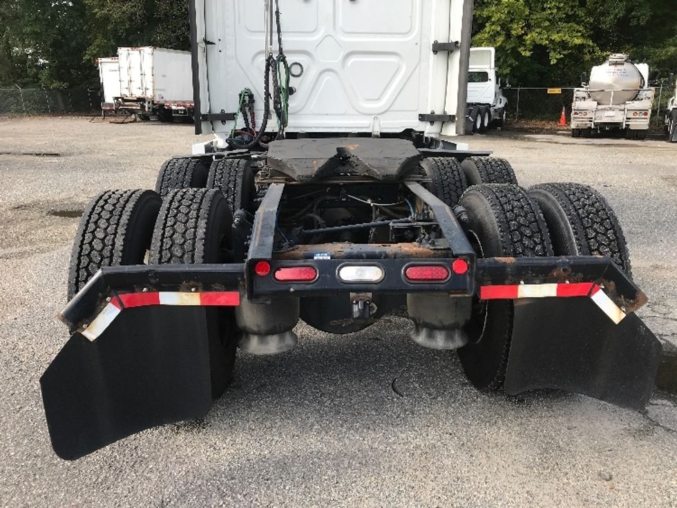 Sleeper Tractor-Heavy Duty Tractors-Freightliner-2022-T12664ST-Newport News-VA-555,687\n\t\tmiles-$ 65,250 - Image 6