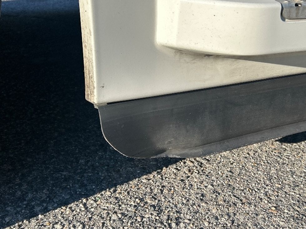 Sleeper Tractor-Heavy Duty Tractors-Freightliner-2022-T12664ST-Norfolk-VA-567,942\n\t\tmiles-$ 65,500 - Image 23