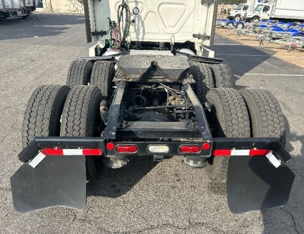 Sleeper Tractor-Heavy Duty Tractors-Freightliner-2022-T12664ST-Norfolk-VA-622,448\n\t\tmiles-$ 64,750 - Image 5