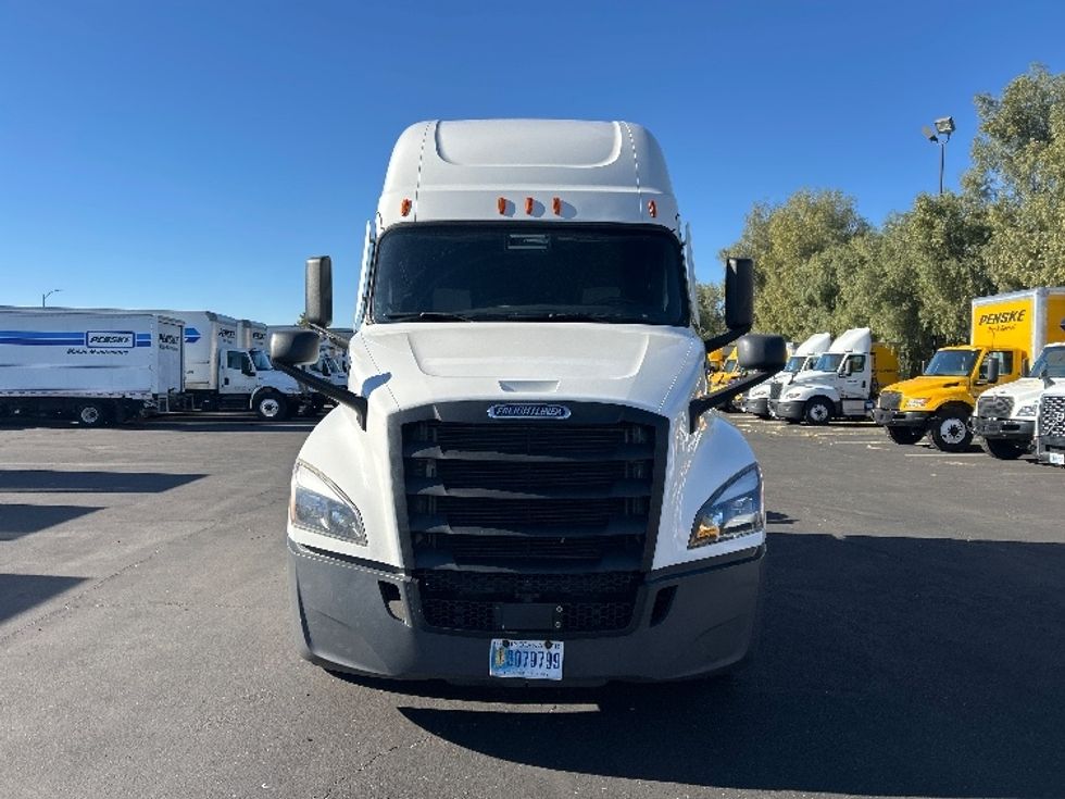 Sleeper Tractor-Heavy Duty Tractors-Freightliner-2022-T12664ST-North Las Vegas-NV-514,239\n\t\tmiles-$ 71,250 - Image 2