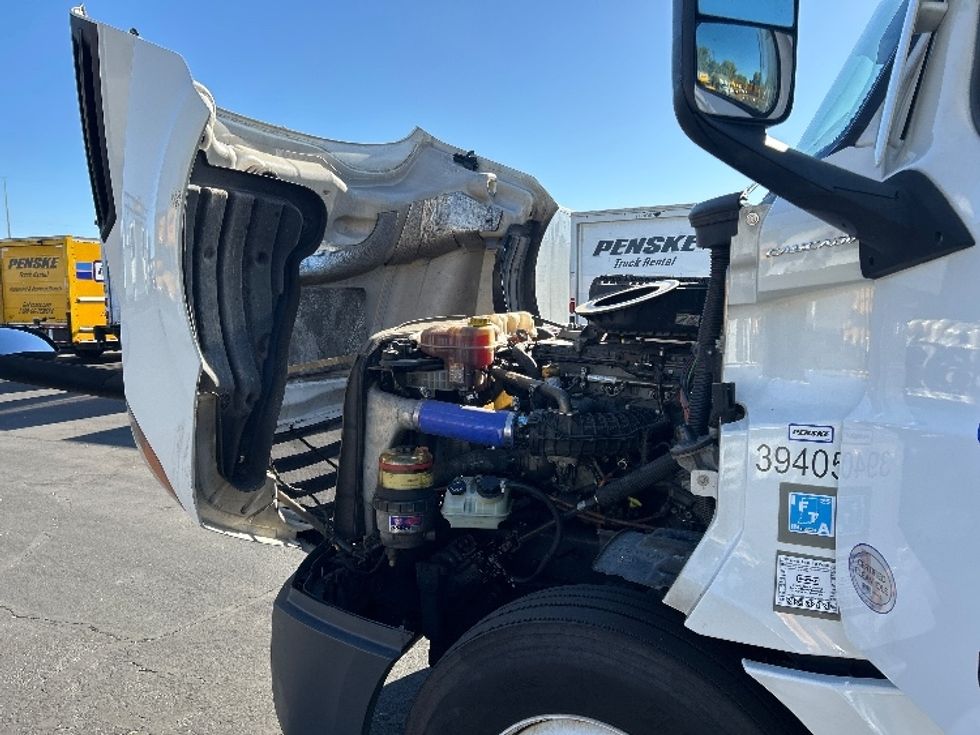 Sleeper Tractor-Heavy Duty Tractors-Freightliner-2022-T12664ST-North Las Vegas-NV-514,239\n\t\tmiles-$ 71,250 - Image 21