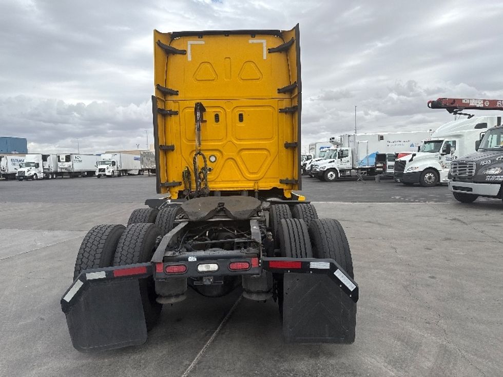 Sleeper Tractor-Heavy Duty Tractors-Freightliner-2022-T12664ST-North Las Vegas-NV-600,413\n\t\tmiles-$ 60,750 - Image 6