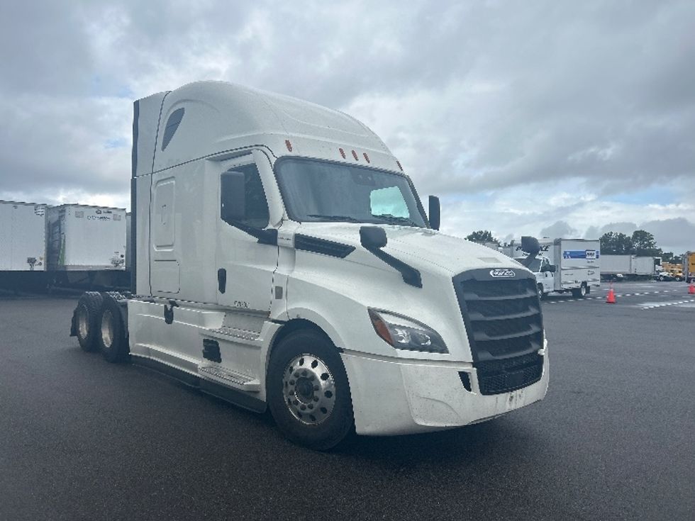 Sleeper Tractor-Heavy Duty Tractors-Freightliner-2022-T12664ST-Ocala-FL-363,019\n\t\tmiles-$ 83,750 - Image 1