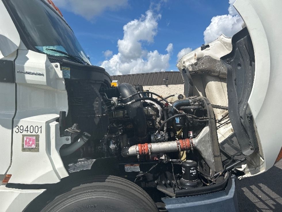 Sleeper Tractor-Heavy Duty Tractors-Freightliner-2022-T12664ST-Ocala-FL-405,527\n\t\tmiles-$ 79,000 - Image 20