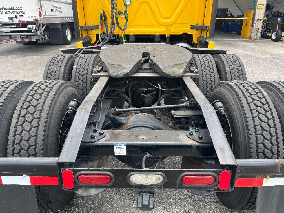 Sleeper Tractor-Heavy Duty Tractors-Freightliner-2022-T12664ST-Ocala-FL-626,291\n\t\tmiles-$ 59,000 - Image 6