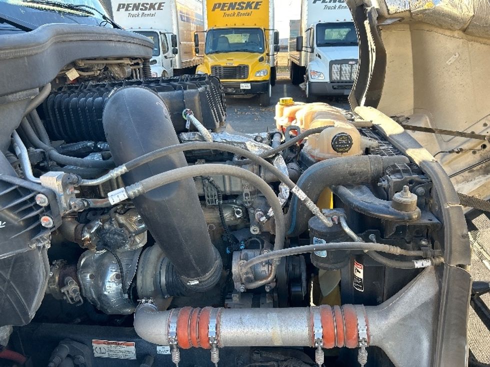 Sleeper Tractor-Heavy Duty Tractors-Freightliner-2022-T12664ST-Oklahoma City-OK-429,208\n\t\tmiles-$ 80,250 - Image 20