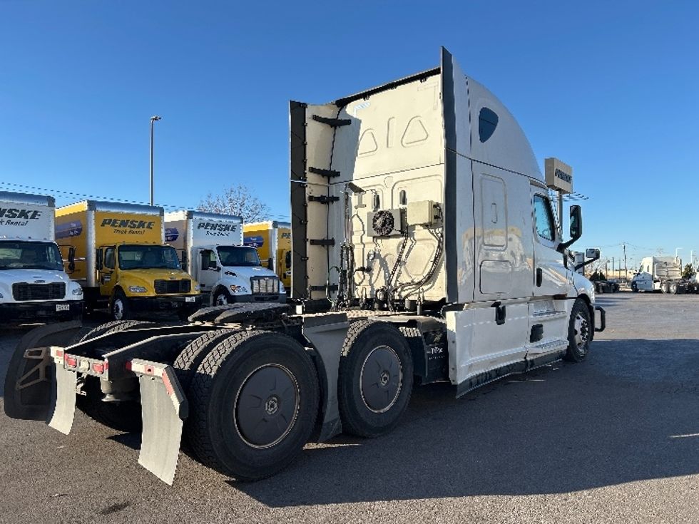 Sleeper Tractor-Heavy Duty Tractors-Freightliner-2022-T12664ST-Oklahoma City-OK-429,208\n\t\tmiles-$ 80,250 - Image 7