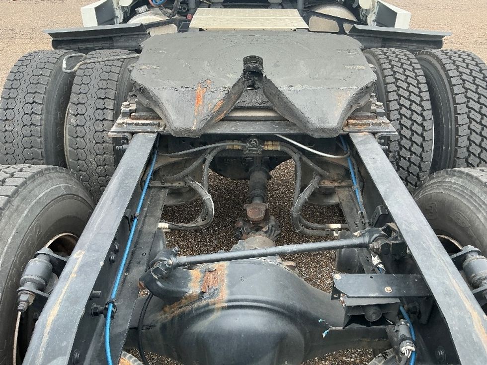 Sleeper Tractor-Heavy Duty Tractors-Freightliner-2022-T12664ST-Olive Branch-MS-480,089\n\t\tmiles-$ 73,250 - Image 6