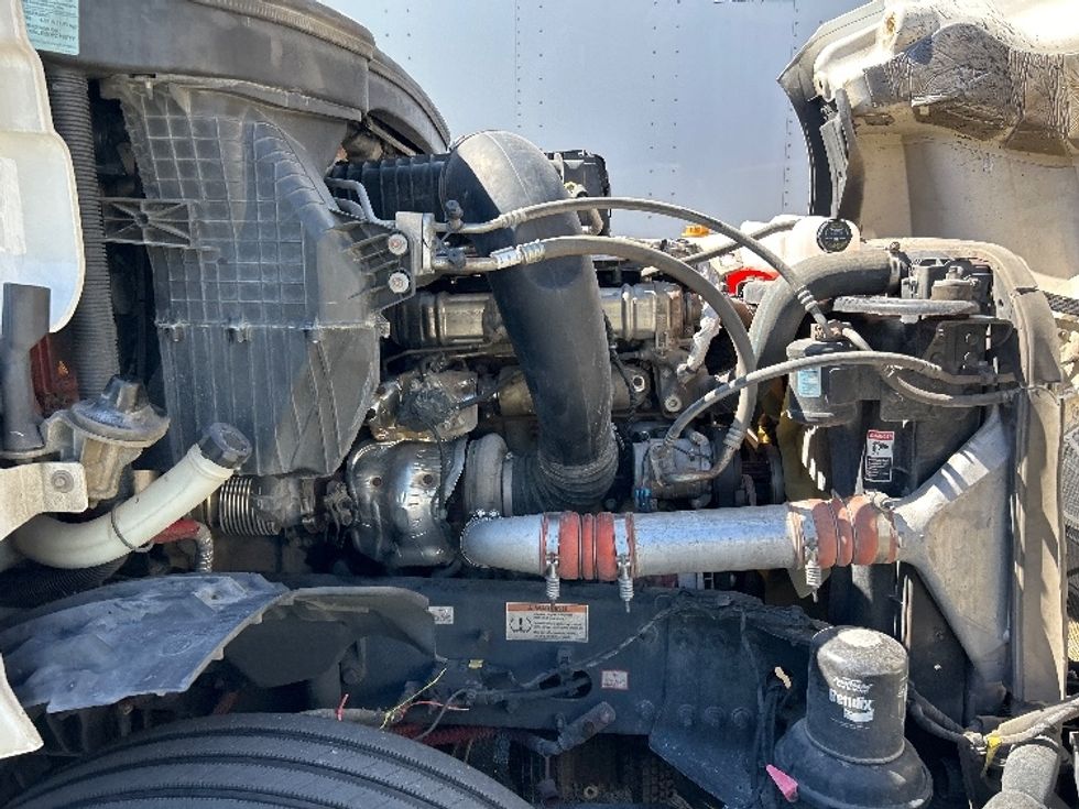 Sleeper Tractor-Heavy Duty Tractors-Freightliner-2022-T12664ST-Olive Branch-MS-502,636\n\t\tmiles-$ 84,250 - Image 20