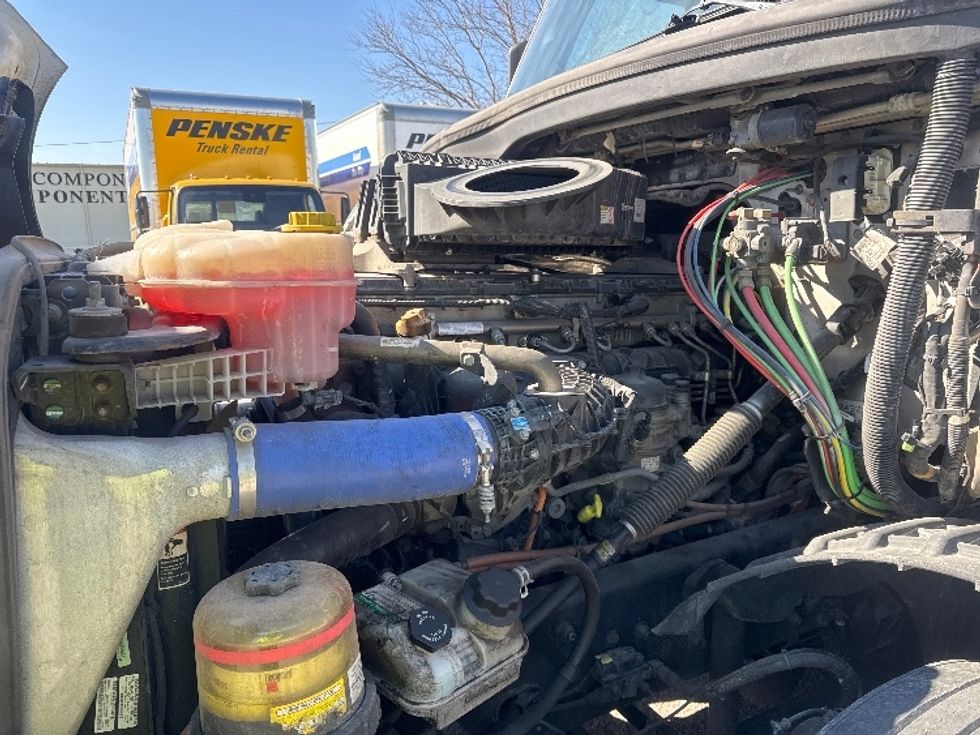 Sleeper Tractor-Heavy Duty Tractors-Freightliner-2022-T12664ST-Omaha-NE-465,651\n\t\tmiles-$ 71,000 - Image 20