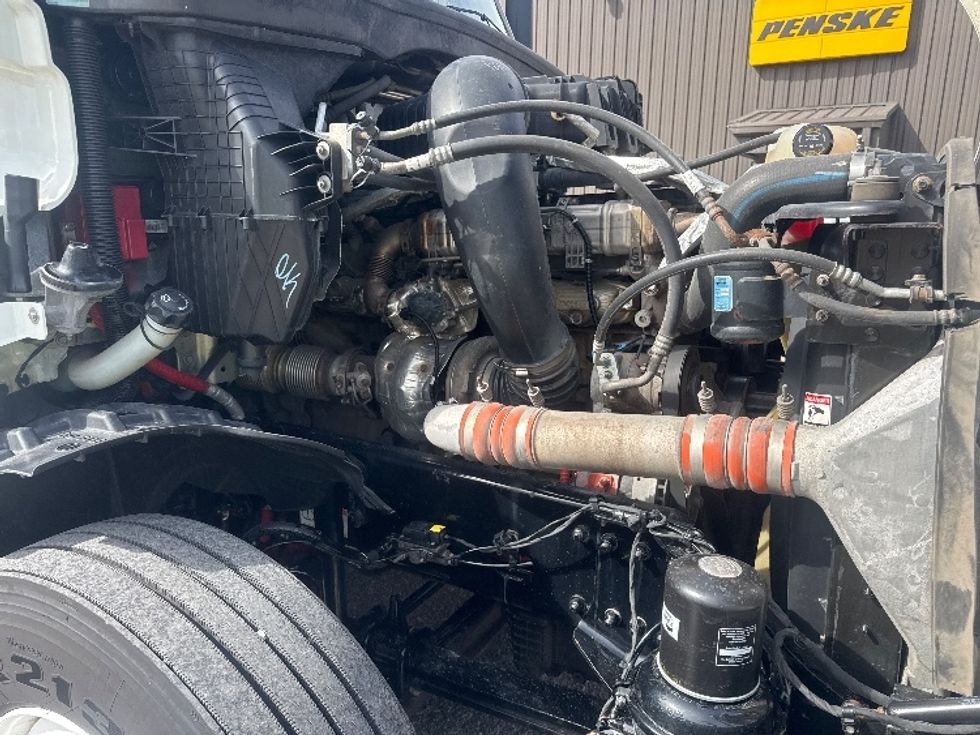 Sleeper Tractor-Heavy Duty Tractors-Freightliner-2022-T12664ST-Omaha-NE-516,842\n\t\tmiles-$ 65,750 - Image 19