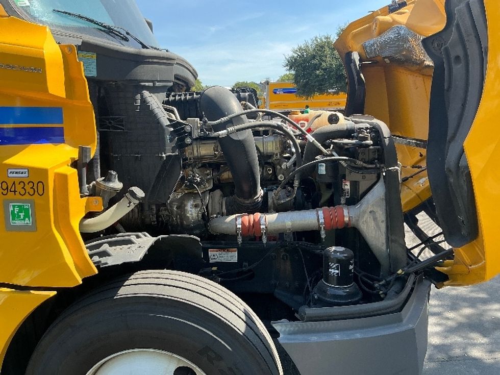 Sleeper Tractor-Heavy Duty Tractors-Freightliner-2022-T12664ST-Omaha-NE-592,643\n\t\tmiles-$ 63,500 - Image 20
