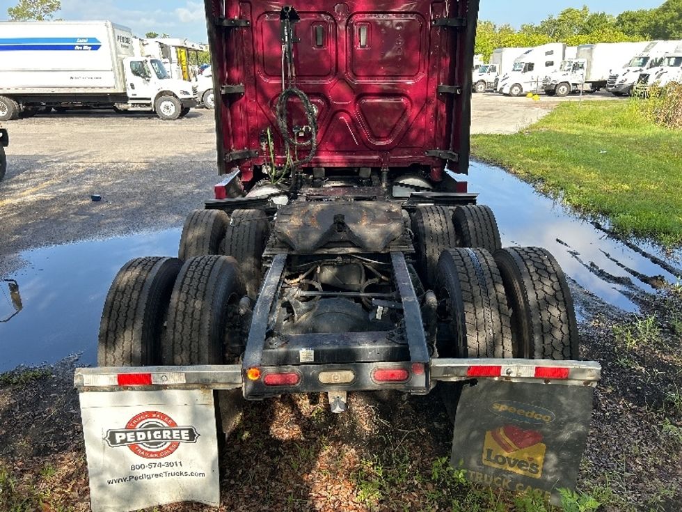 Sleeper Tractor-Heavy Duty Tractors-Freightliner-2022-T12664ST-Orlando-FL-405,239\n\t\tmiles-$ 79,500 - Image 6