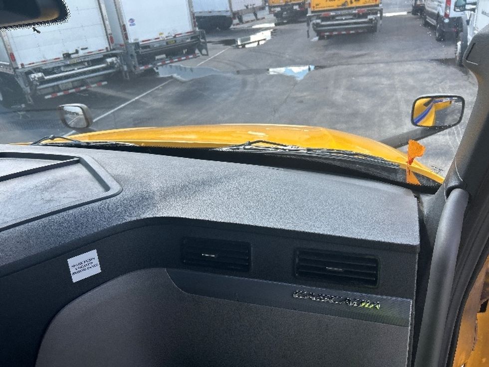 Sleeper Tractor-Heavy Duty Tractors-Freightliner-2022-T12664ST-Orlando-FL-458,000\n\t\tmiles-$ 70,000 - Image 14