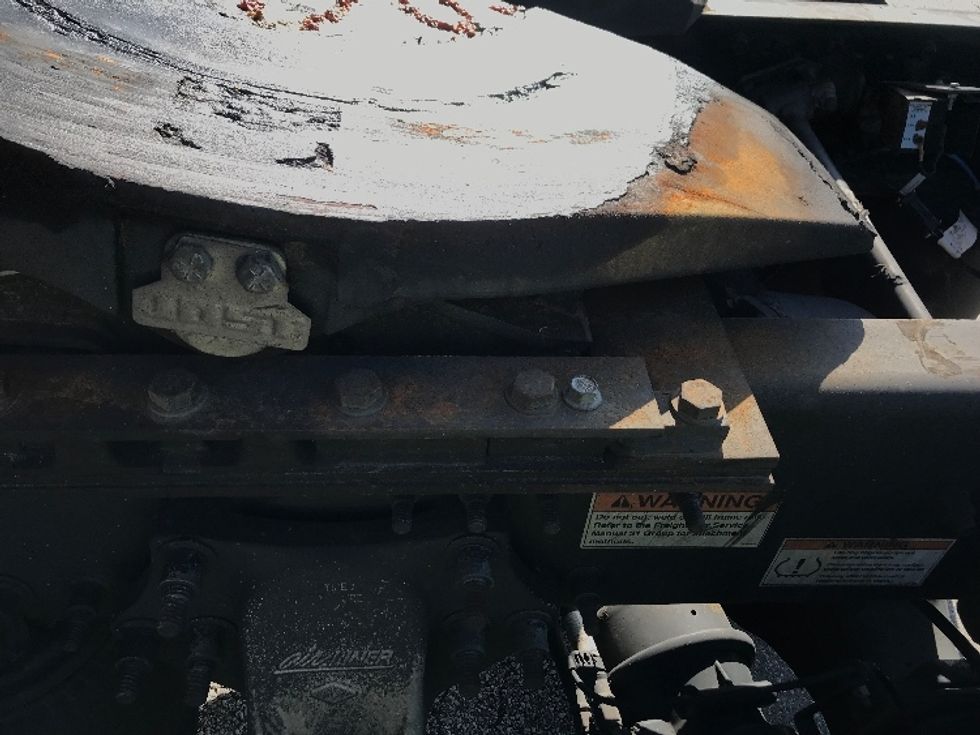 Sleeper Tractor-Heavy Duty Tractors-Freightliner-2022-T12664ST-Orlando-FL-532,987\n\t\tmiles-$ 62,750 - Image 25