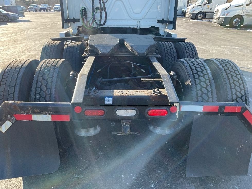 Sleeper Tractor-Heavy Duty Tractors-Freightliner-2022-T12664ST-Orlando-FL-576,726\n\t\tmiles-$ 58,750 - Image 6