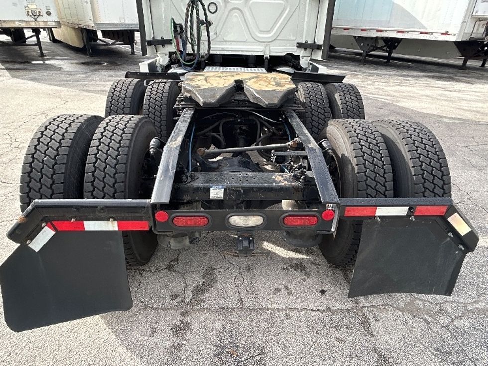 Sleeper Tractor-Heavy Duty Tractors-Freightliner-2022-T12664ST-Orlando-FL-590,302\n\t\tmiles-$ 60,500 - Image 6