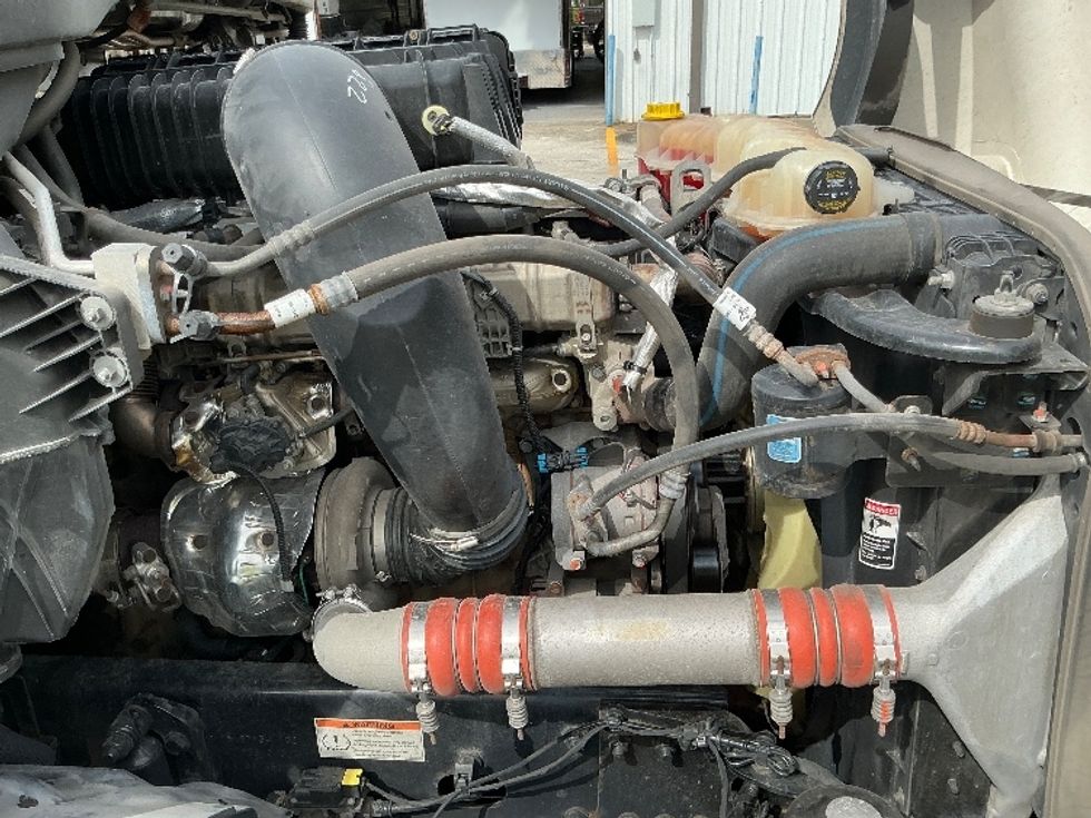 Sleeper Tractor-Heavy Duty Tractors-Freightliner-2022-T12664ST-Orlando-FL-607,143\n\t\tmiles-$ 59,750 - Image 20