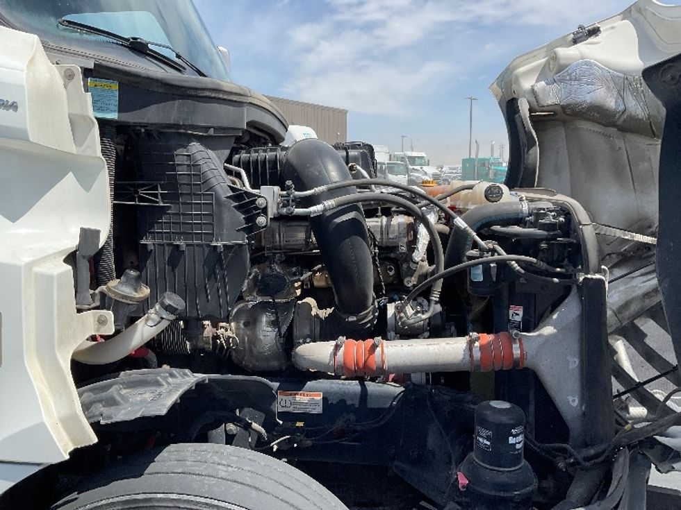 Sleeper Tractor-Heavy Duty Tractors-Freightliner-2022-T12664ST-Pasco-WA-539,652\n\t\tmiles-$ 65,000 - Image 20