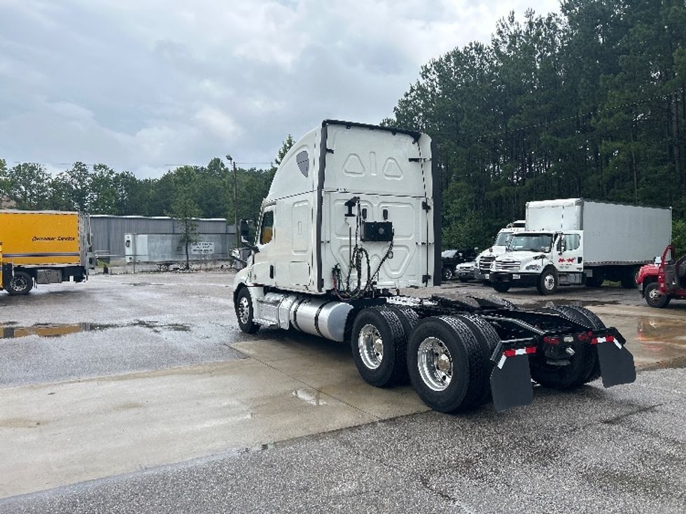 Sleeper Tractor-Heavy Duty Tractors-Freightliner-2022-T12664ST-Pell City-AL-299,998\n\t\tmiles-$ 96,750 - Image 5