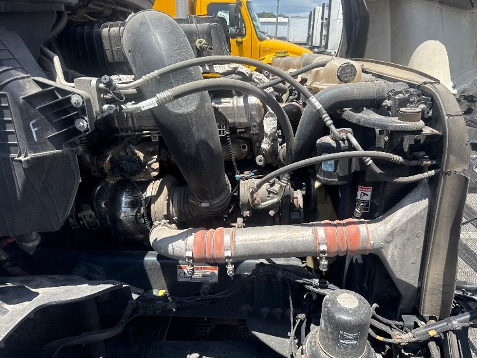 Sleeper Tractor-Heavy Duty Tractors-Freightliner-2022-T12664ST-Pell City-AL-428,397\n\t\tmiles-$ 84,750 - Image 20
