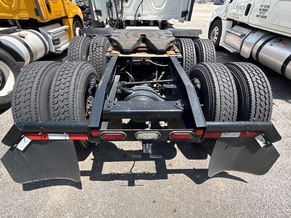 Sleeper Tractor-Heavy Duty Tractors-Freightliner-2022-T12664ST-Pell City-AL-428,397\n\t\tmiles-$ 84,750 - Image 6