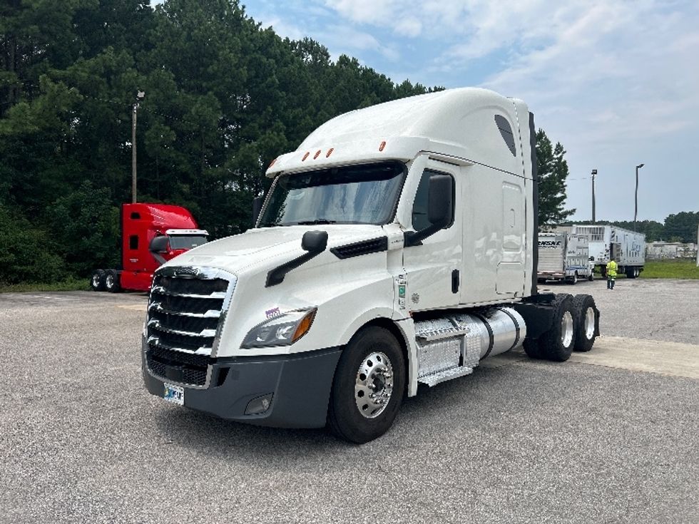 Sleeper Tractor-Heavy Duty Tractors-Freightliner-2022-T12664ST-Pell City-AL-460,594\n\t\tmiles-$ 78,000 - Image 3