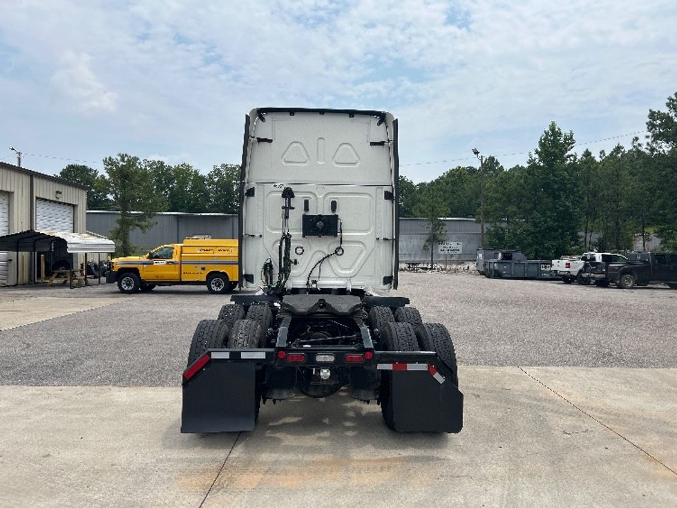 Sleeper Tractor-Heavy Duty Tractors-Freightliner-2022-T12664ST-Pell City-AL-460,594\n\t\tmiles-$ 78,000 - Image 6