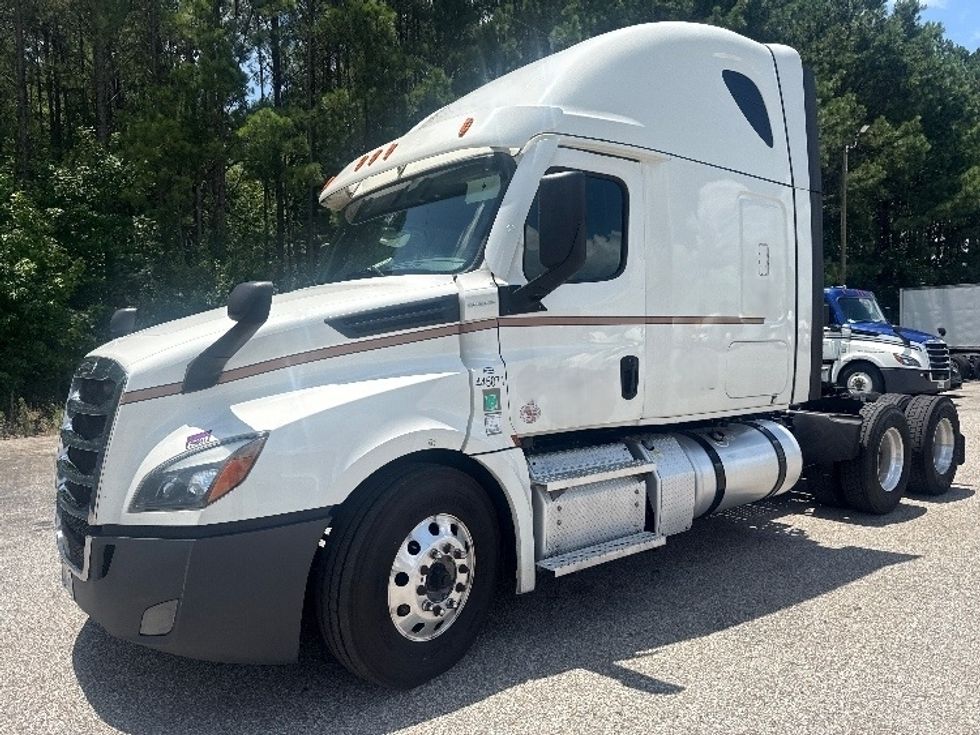 Sleeper Tractor-Heavy Duty Tractors-Freightliner-2022-T12664ST-Pell City-AL-515,262\n\t\tmiles-$ 75,000 - Image 3