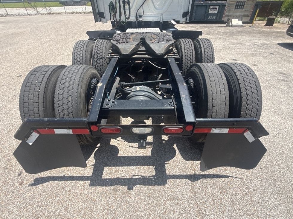 Sleeper Tractor-Heavy Duty Tractors-Freightliner-2022-T12664ST-Pell City-AL-515,262\n\t\tmiles-$ 75,000 - Image 6