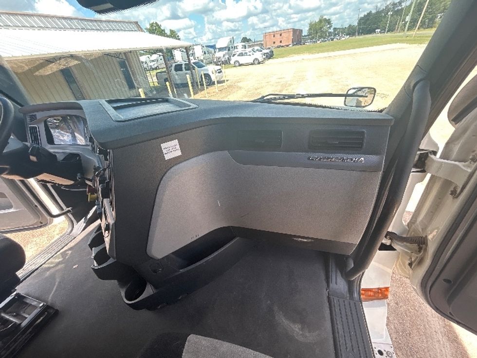 Sleeper Tractor-Heavy Duty Tractors-Freightliner-2022-T12664ST-Pensacola-FL-282,170\n\t\tmiles-$ 91,500 - Image 14