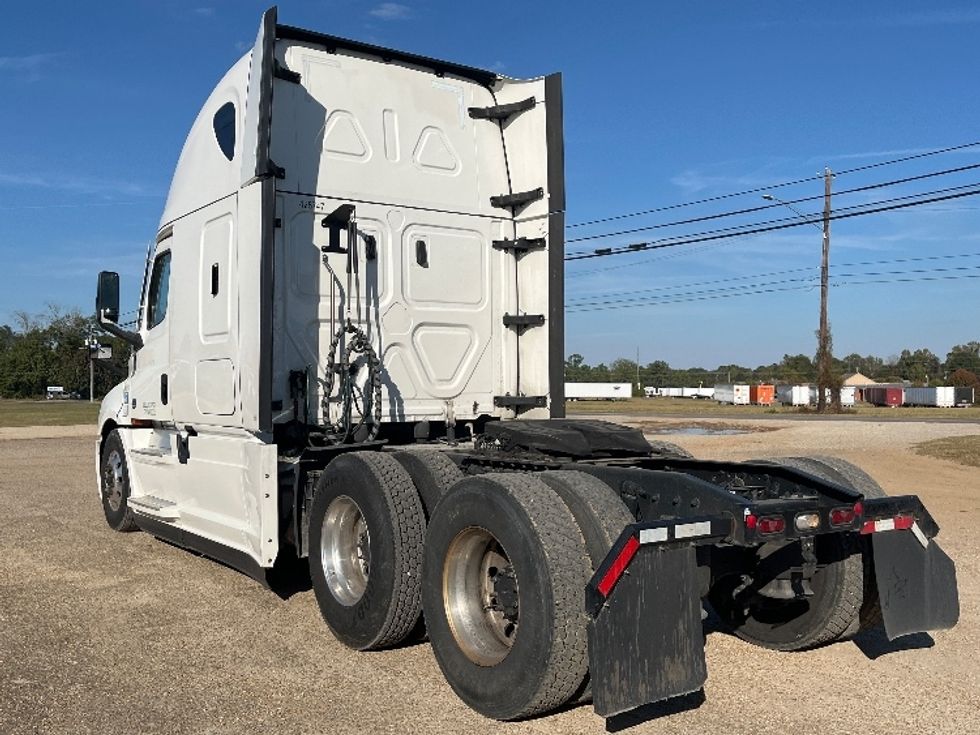 Sleeper Tractor-Heavy Duty Tractors-Freightliner-2022-T12664ST-Pensacola-FL-282,170\n\t\tmiles-$ 91,500 - Image 5