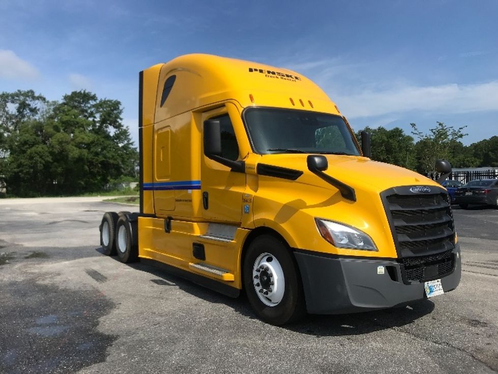Sleeper Tractor-Heavy Duty Tractors-Freightliner-2022-T12664ST-Pensacola-FL-405,410\n\t\tmiles-$ 76,750 - Image 1