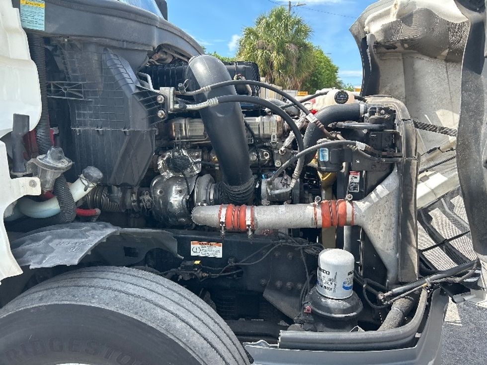 Sleeper Tractor-Heavy Duty Tractors-Freightliner-2022-T12664ST-Pensacola-FL-456,838\n\t\tmiles-$ 76,750 - Image 20