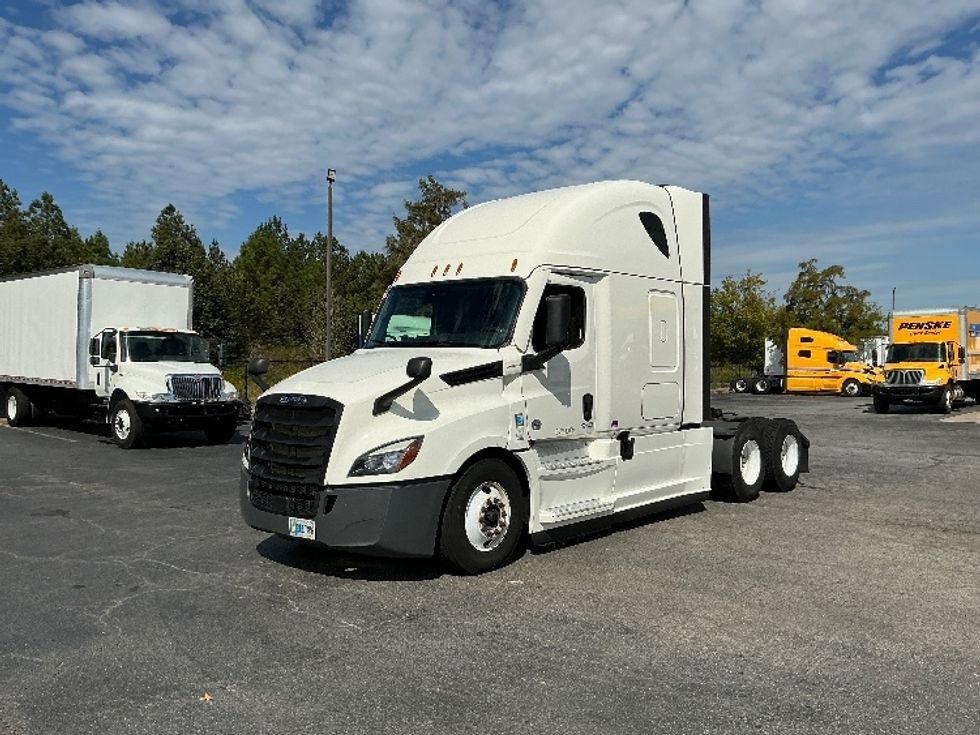 Sleeper Tractor-Heavy Duty Tractors-Freightliner-2022-T12664ST-Pensacola-FL-502,287\n\t\tmiles-$ 68,750 - Image 3