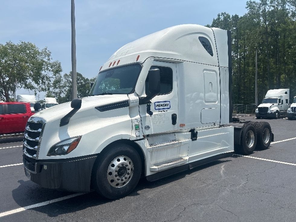 Sleeper Tractor-Heavy Duty Tractors-Freightliner-2022-T12664ST-Pensacola-FL-504,417\n\t\tmiles-$ 78,500 - Image 3