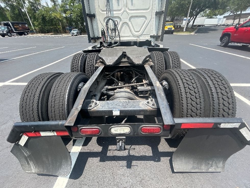 Sleeper Tractor-Heavy Duty Tractors-Freightliner-2022-T12664ST-Pensacola-FL-504,417\n\t\tmiles-$ 78,500 - Image 6