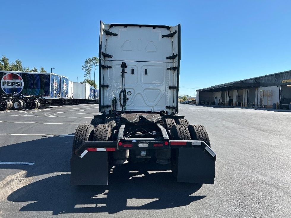Sleeper Tractor-Heavy Duty Tractors-Freightliner-2022-T12664ST-Pensacola-FL-523,464\n\t\tmiles-$ 66,750 - Image 6