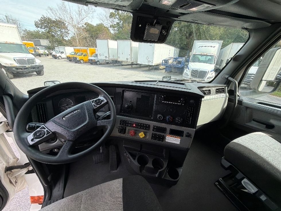 Sleeper Tractor-Heavy Duty Tractors-Freightliner-2022-T12664ST-Pensacola-FL-603,148\n\t\tmiles-$ 56,250 - Image 11
