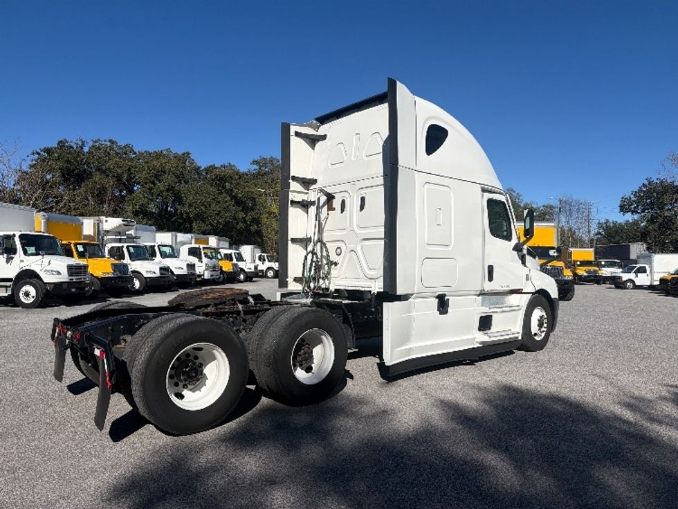 Sleeper Tractor-Heavy Duty Tractors-Freightliner-2022-T12664ST-Pensacola-FL-603,148\n\t\tmiles-$ 56,250 - Image 6
