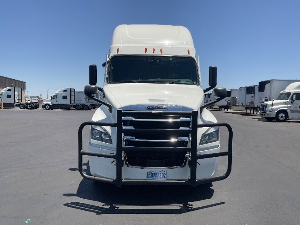 Sleeper Tractor-Heavy Duty Tractors-Freightliner-2022-T12664ST-Phoenix-AZ-347,703\n\t\tmiles-$ 93,250 - Image 2