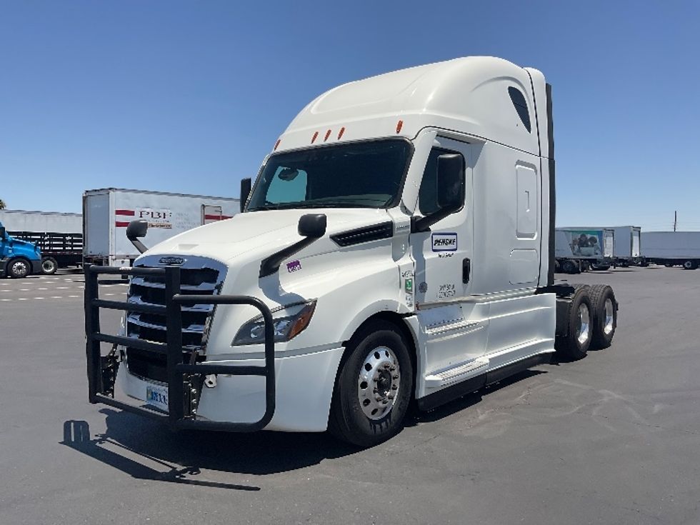 Sleeper Tractor-Heavy Duty Tractors-Freightliner-2022-T12664ST-Phoenix-AZ-347,703\n\t\tmiles-$ 93,250 - Image 3