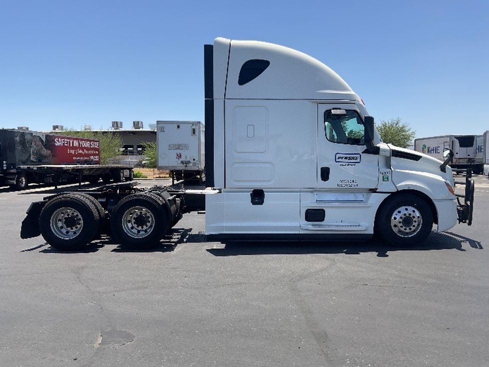 Sleeper Tractor-Heavy Duty Tractors-Freightliner-2022-T12664ST-Phoenix-AZ-347,703\n\t\tmiles-$ 93,250 - Image 8