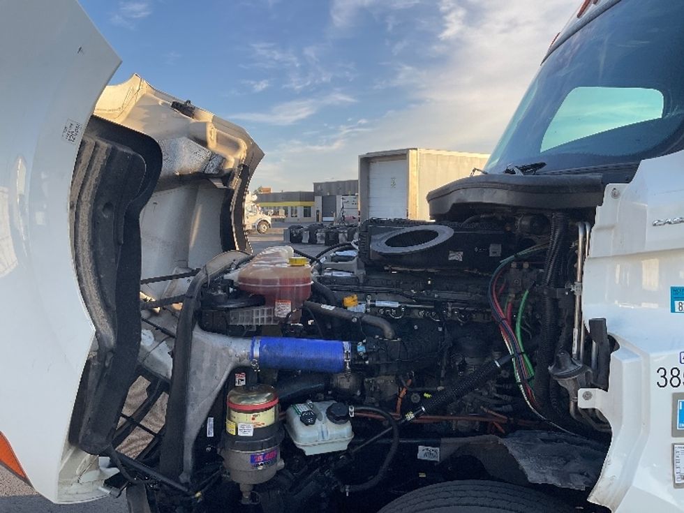 Sleeper Tractor-Heavy Duty Tractors-Freightliner-2022-T12664ST-Phoenix-AZ-416,166\n\t\tmiles-$ 80,750 - Image 21