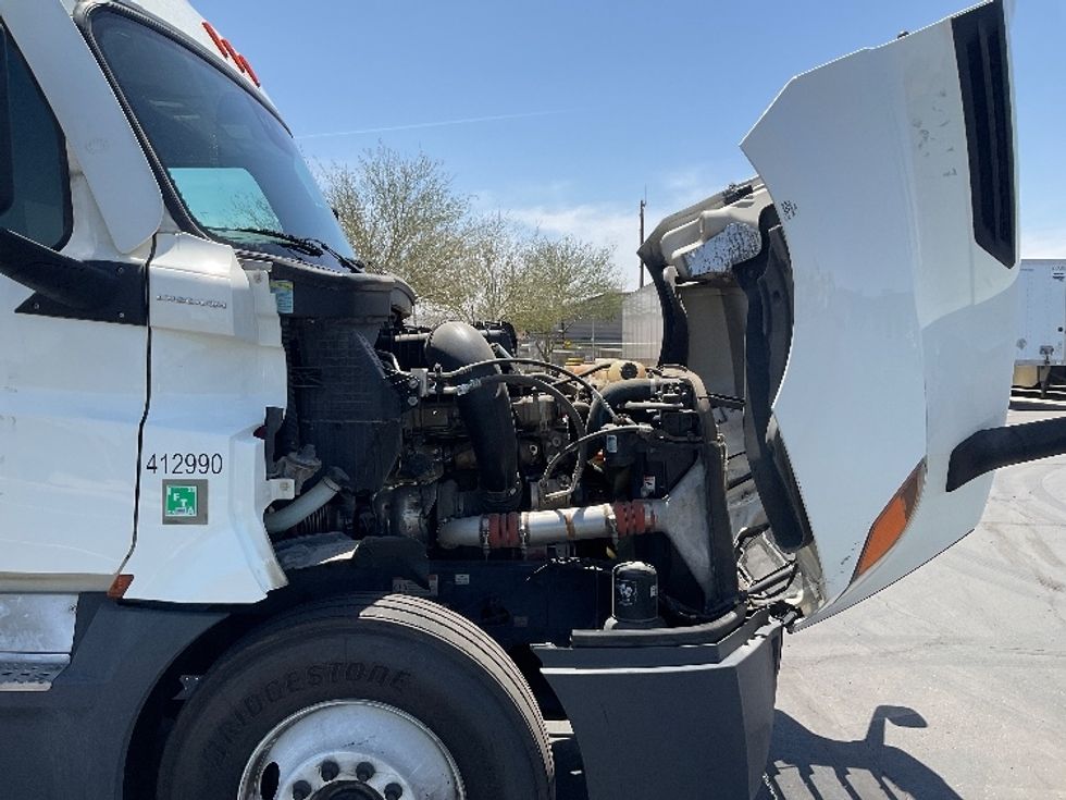 Sleeper Tractor-Heavy Duty Tractors-Freightliner-2022-T12664ST-Phoenix-AZ-483,158\n\t\tmiles-$ 69,750 - Image 20