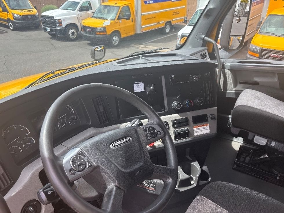 Sleeper Tractor-Heavy Duty Tractors-Freightliner-2022-T12664ST-Phoenix-AZ-486,614\n\t\tmiles-$ 60,000 - Image 10