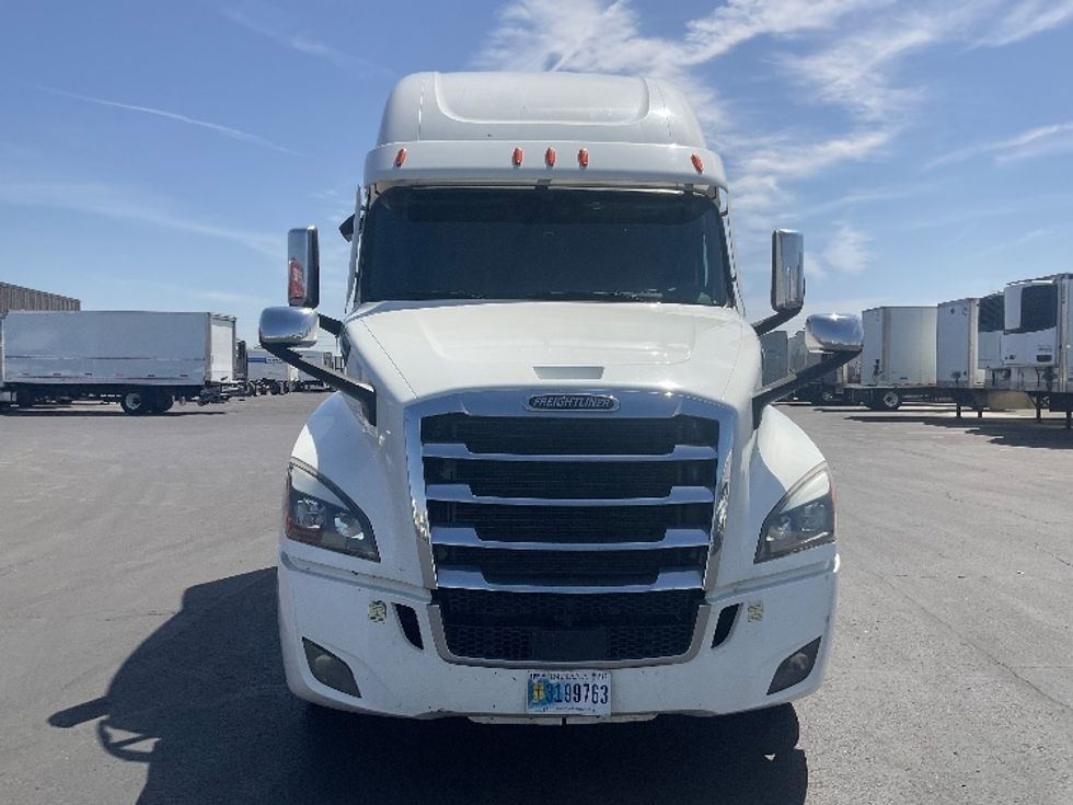 Sleeper Tractor-Heavy Duty Tractors-Freightliner-2022-T12664ST-Phoenix-AZ-557,120\n\t\tmiles-$ 62,250 - Image 2