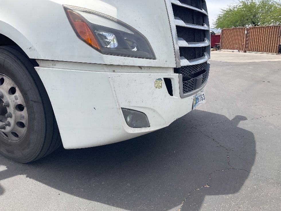 Sleeper Tractor-Heavy Duty Tractors-Freightliner-2022-T12664ST-Phoenix-AZ-557,120\n\t\tmiles-$ 62,250 - Image 24